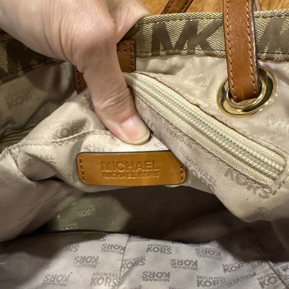Michael Kors Signature Monogram Tote Handbag Satchel Shoulder Bag Light Brown - Picture 7 of 9